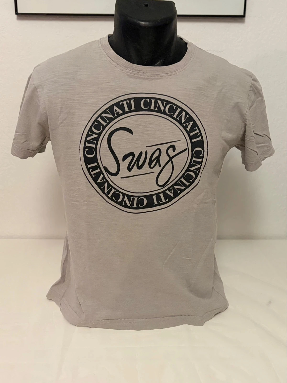 Camiseta Masculina Cinza Claro Mesclada Cincinnati & Co Estampa Preta "SWAG" - Tamanho M – photo 2